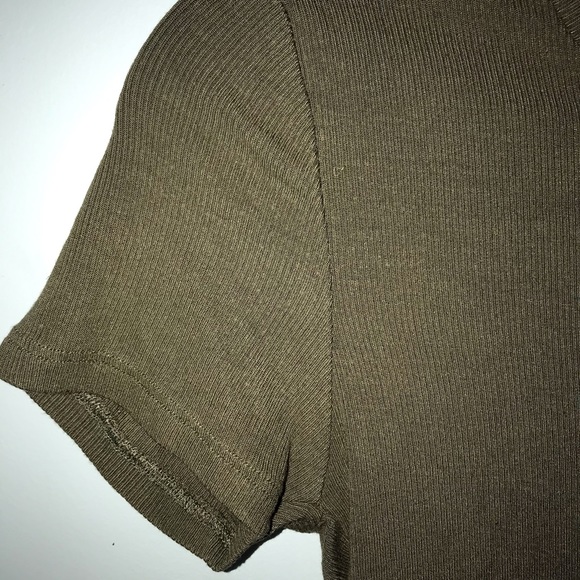 🌼3/$30🌼 Army Green Tee - Picture 2 of 4